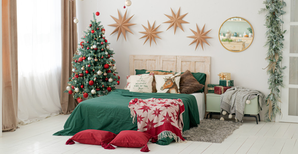 Read more about the article Świąteczna sypialnia – 7 sposobów, aby stworzyć przytulne wnętrze na Boże Narodzenie